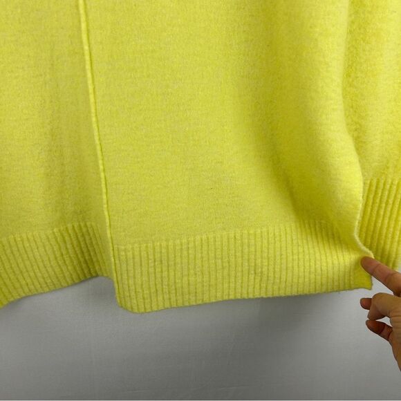 ATHLETA Transit Turtleneck merino wool sweater yellow size small side split - Picture 9 of 10